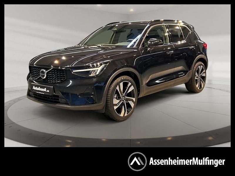Gebraucht Volvo XC40 Plus 197 PS (144 kW) 2023 Onyx black / metallic SUV