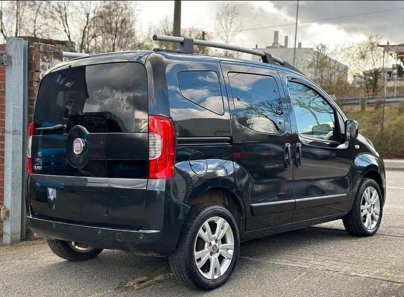Gebraucht Fiat Qubo Trekking 73 PS (53 kW) 2011 Schwarz Van / Kleinbus