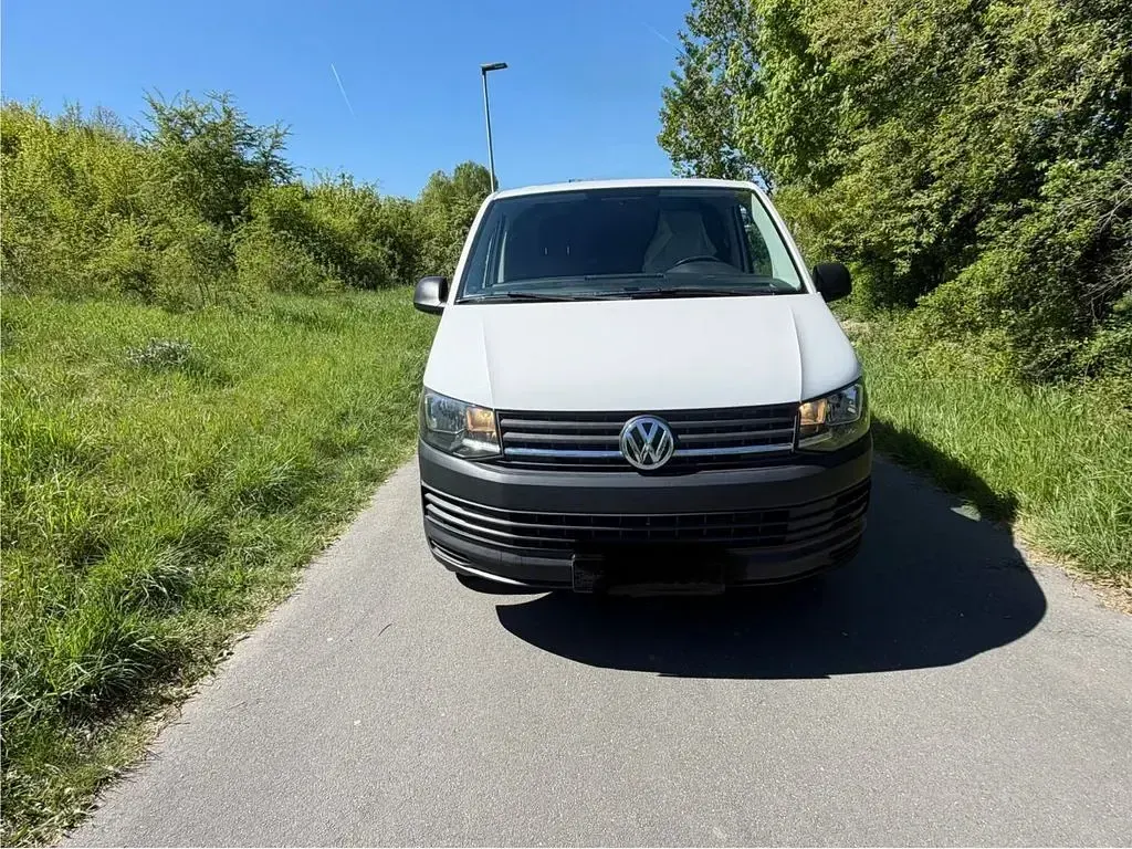 Gebraucht VW Transporter 116 PS (85 kW) 2018 Weiß Van