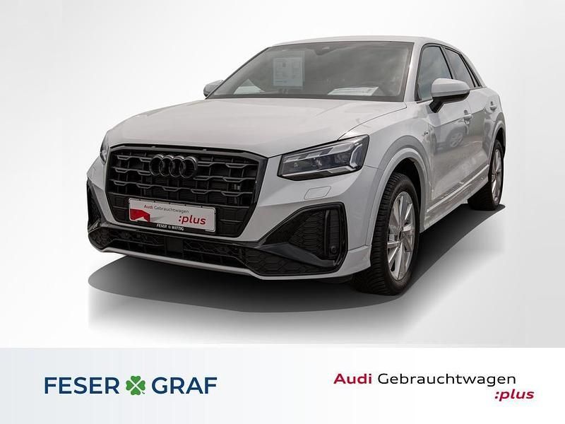 Gletscherweiß Gebraucht 2024 Audi Q2 Ambiente SUV | 29.990 € (Fairer Preis) - Bild 1/4