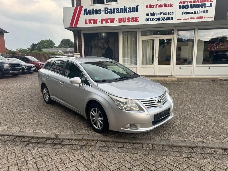 Silber Gebraucht 2011 Toyota Avensis Edition Kombi | 5.499 € (Fairer Preis) - Bild 1/4