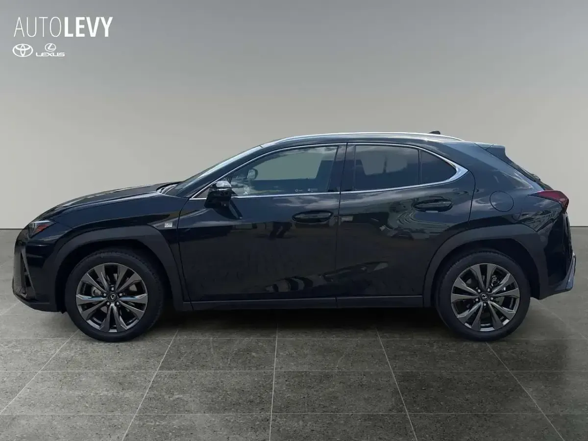 Gebraucht Lexus UX 300h Sport Design Packet 201 PS (147 kW) 2026 Schwarz SUV
