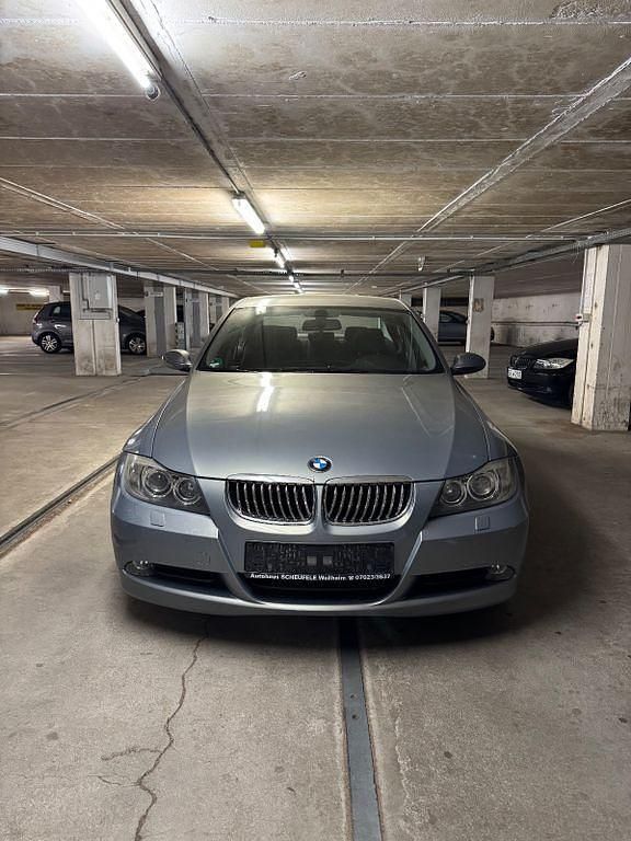 Gebraucht BMW 320 150 PS (110 kW) 2005 Grau Limousine