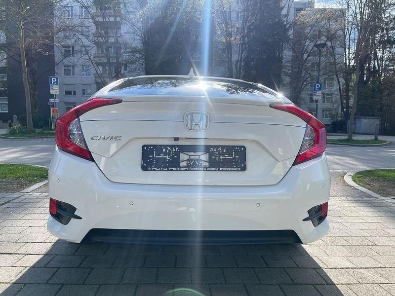 Occasion Honda Civic Executive 182 ch (133 kW) 2017 Blanc Berline
