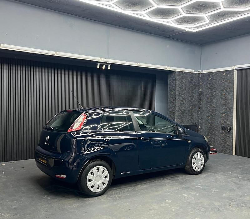 Gebraucht Fiat Punto 69 PS (50 kW) 2011 Blau Kleinwagen