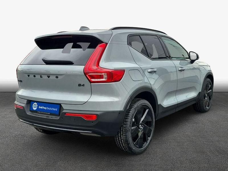 Ny Volvo XC40 Plus 197 HK (144 kW) 2026 Grå SUV