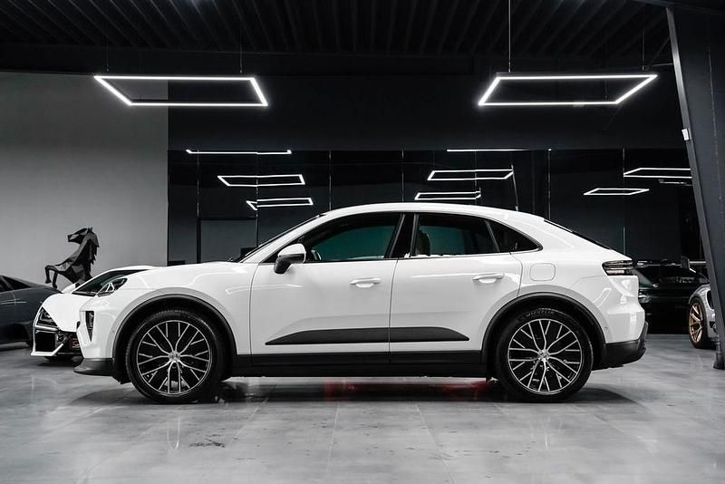 Gebraucht Porsche Macan 300 kW (408 PS) 2024 Weiß SUV