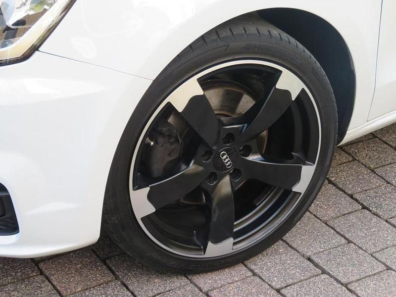 Gebraucht Audi A1 125 PS (91 kW) 2015 Weiß Kleinwagen