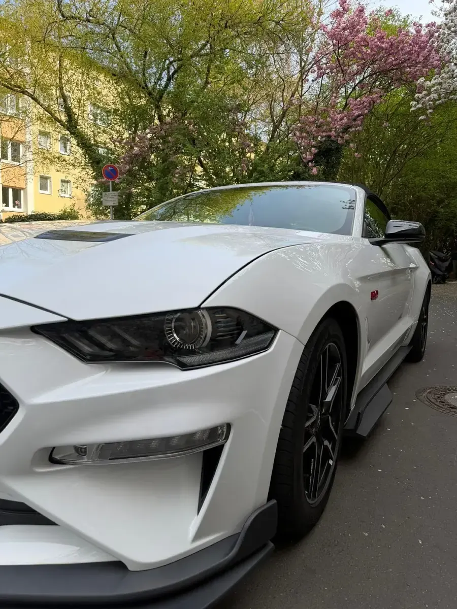 Gebraucht Ford Mustang 317 PS (233 kW) 2018 Weiß Cabrio