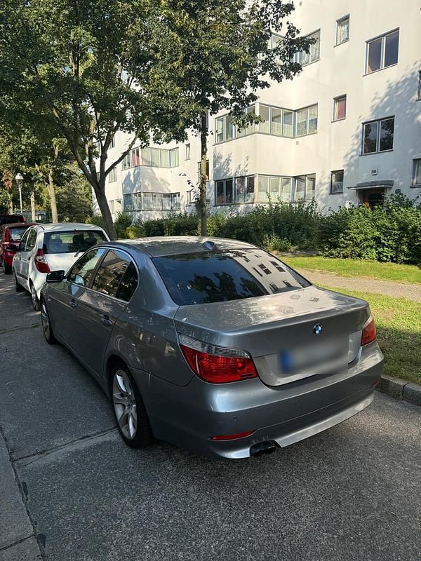 Gebraucht BMW 520 170 PS (125 kW) 2004 Grau Limousine