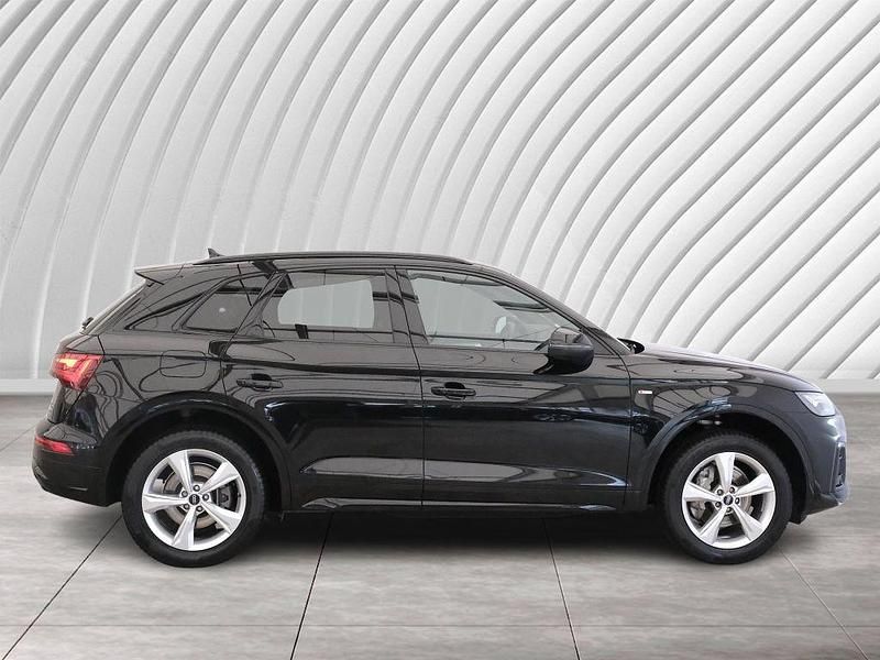 Gebraucht Audi Q5 S-Line 265 PS (194 kW) 2022 Mythosschwarz metallic SUV