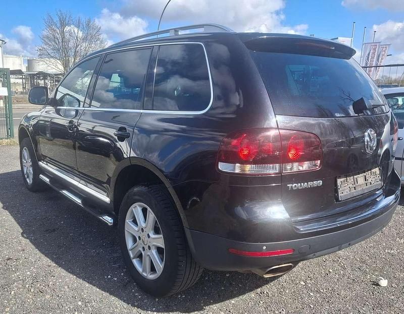 Gebraucht VW Touareg 239 PS (175 kW) 2007 Black magic pearlescent SUV