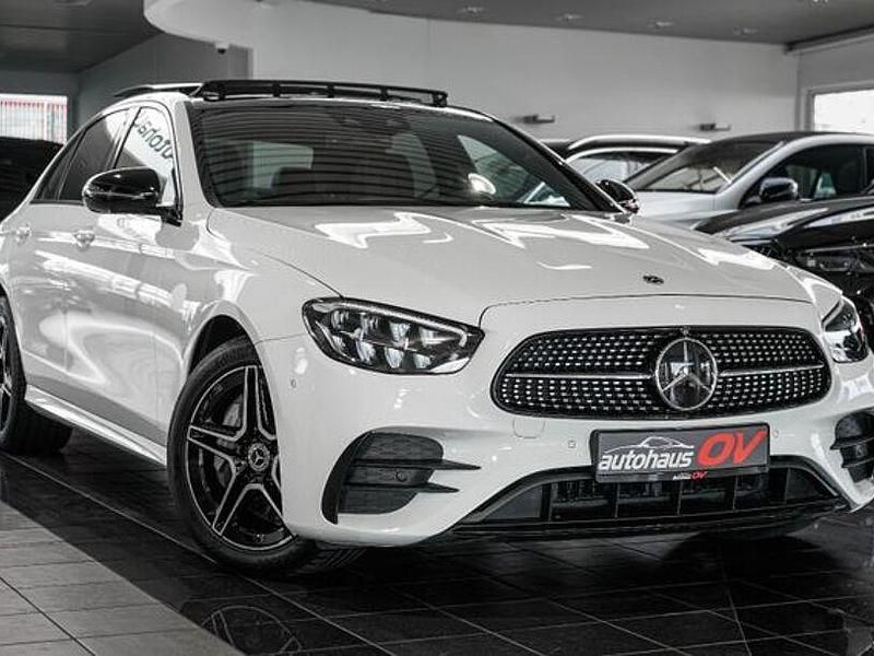 Gebraucht Mercedes E300 AMG 292 PS (214 kW) 2022 Weiß Limousine