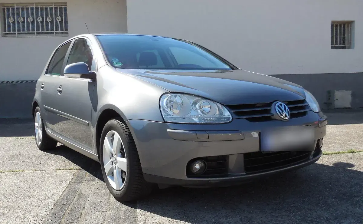 Gebraucht VW Golf V 140 PS (102 kW) 2008 Grau Limousine