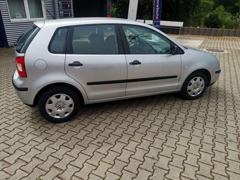 Gebraucht VW Polo Cricket 80 PS (58 kW) 2004 Reflexsilber Limousine