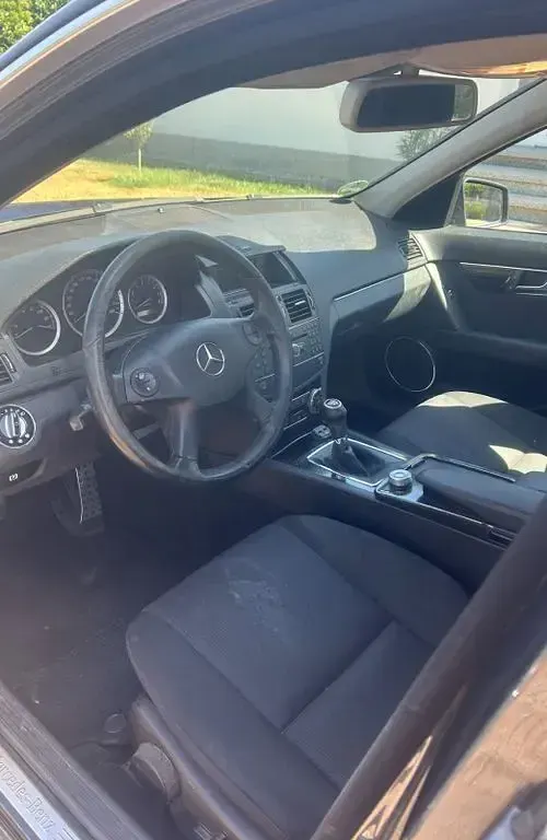 Gebraucht Mercedes C180 156 PS (114 kW) 2009 Grau Limousine