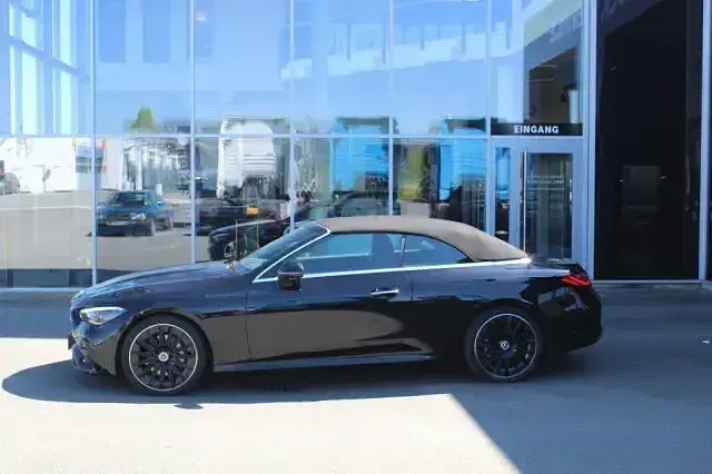 Gebraucht Mercedes CLE220 AMG 197 PS (144 kW) 2025 Schwarz Cabrio