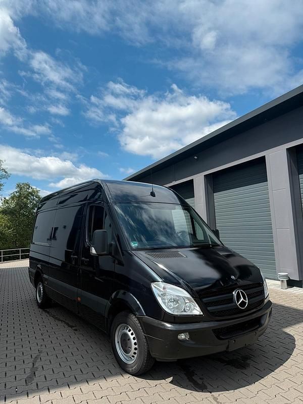 Schwarz Gebraucht 2009 Mercedes Sprinter Van | 7.900 € - Bild 1/4