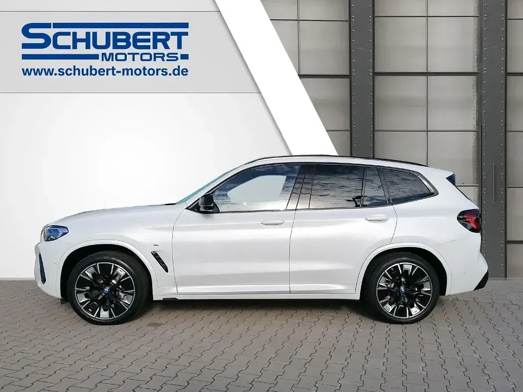 Gebraucht BMW iX3 Impressive 210 kW (286 PS) 2023 Weiß SUV