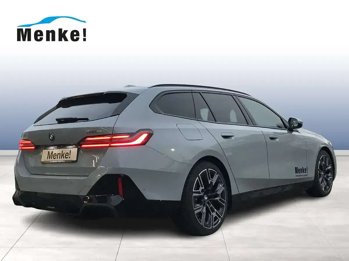 Gebraucht BMW i5 M Sport 250 kW (340 PS) 2025 Grau Kombi