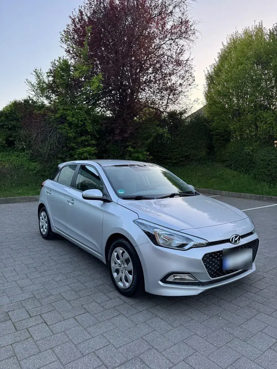 Second-hand Hyundai i20 75 CP (55 kW) 2017 Gri Hatchback