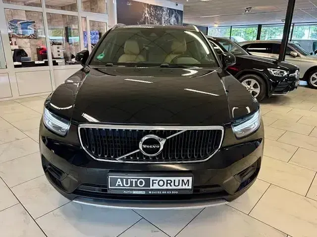 Używany Volvo XC40 247 KM (181 kW) 2018 Czarny SUV