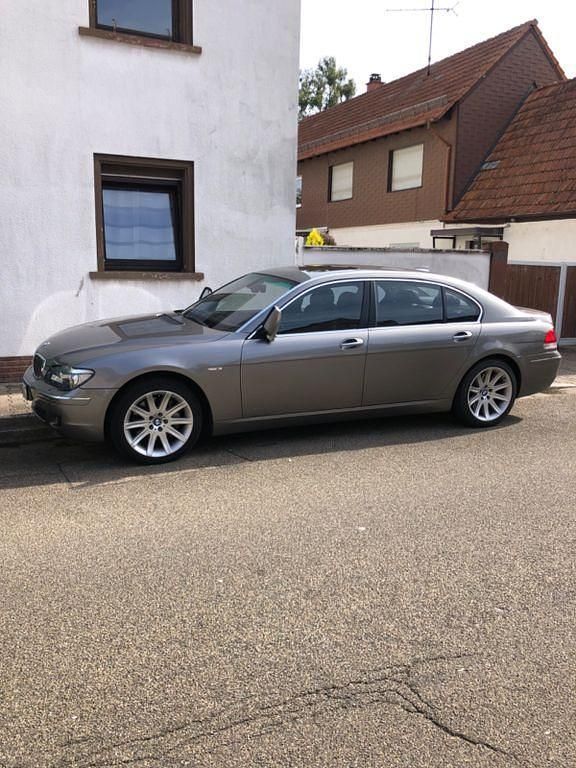 Gold Gebraucht 2005 BMW 750L Limousine | 9.500 € (Teuer) - Bild 1/4
