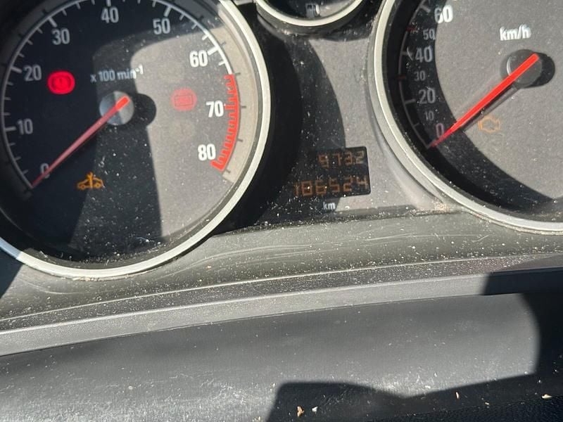 Gebraucht Opel Zafira 116 PS (85 kW) 2009 Silber Van / Kleinbus