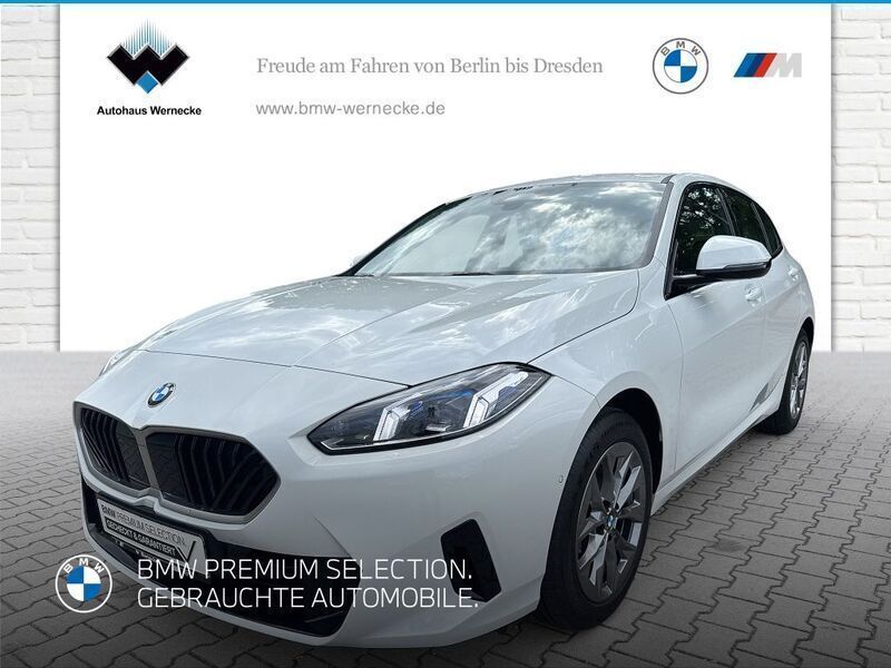 Alpinweiß uni Gebraucht 2024 BMW 120 Kleinwagen | 33.940 € (Guter Preis) - Bild 1/4