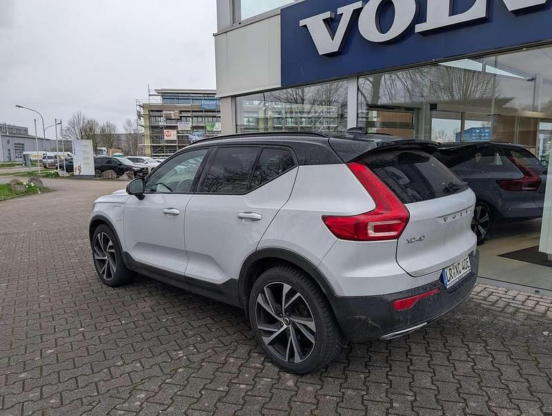 Gebraucht Volvo XC40 R-Design 261 PS (191 kW) 2020 Glacier silver SUV