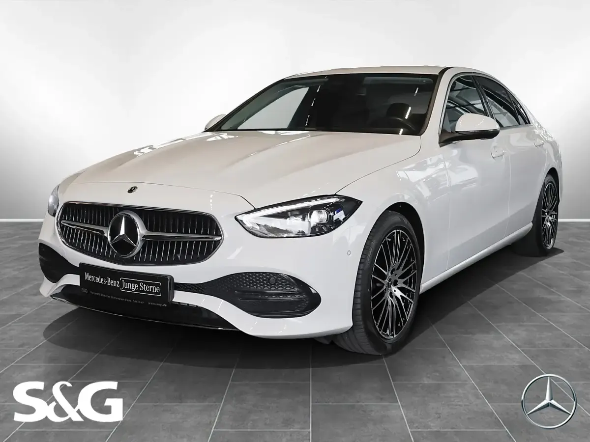 Second-hand Mercedes C180 Avantgarde 170 CP (125 kW) 2024 Berlinǎ