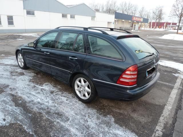 Gebraucht Mercedes C270 Elegance 170 PS (125 kW) 2002 Schwarz metallic Kombi