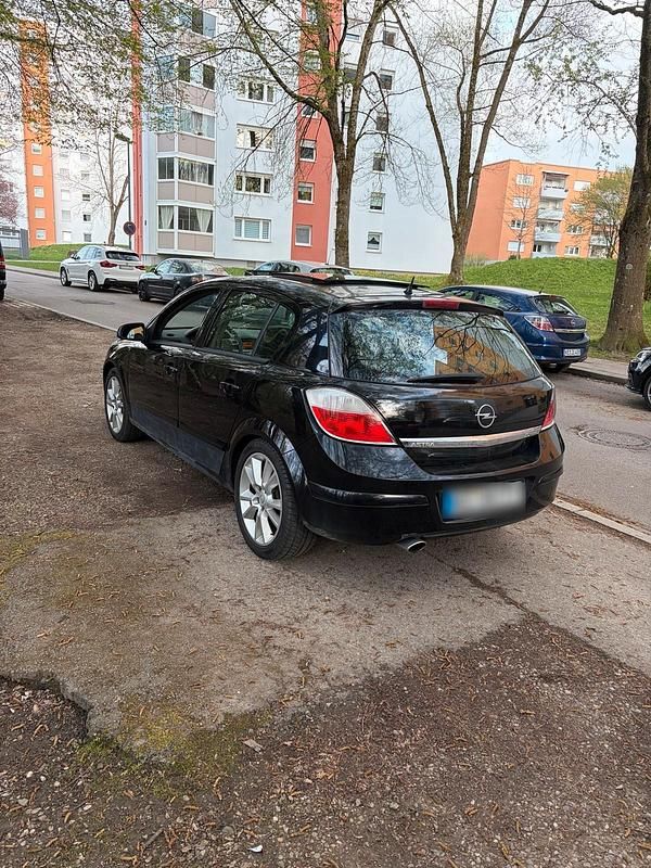 Gebraucht Opel Astra 170 PS (125 kW) 2005 Schwarz Limousine