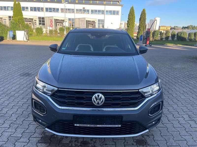 Grau Gebraucht 2018 VW T-Roc Sportline SUV | 22.999 € (Fairer Preis) - Bild 1/4
