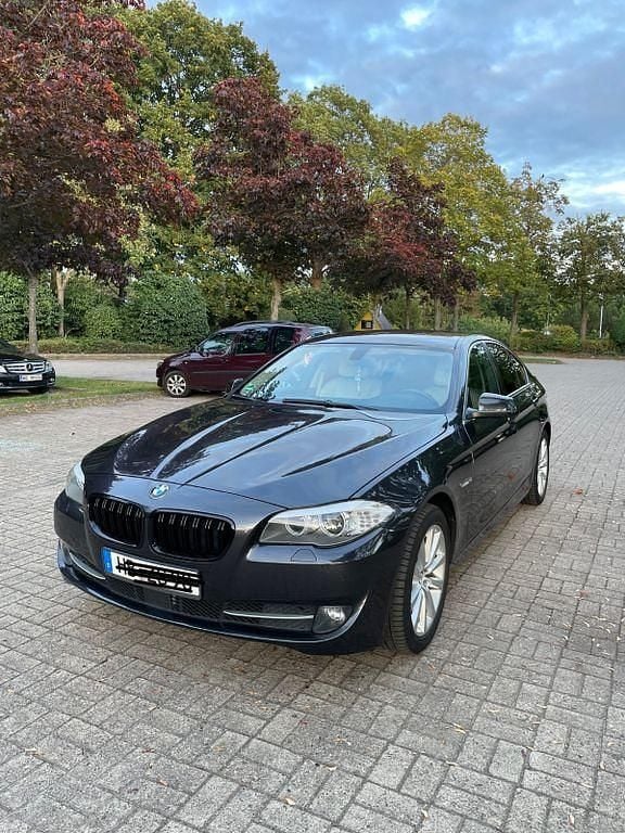 Gebraucht BMW 525 Performance 218 PS (160 kW) 2014 Grau Limousine