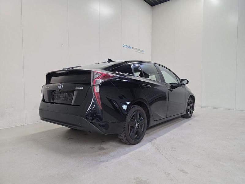 Gebraucht Toyota Prius 98 PS (72 kW) 2018 Schwarz Kleinwagen