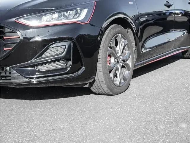 Gebraucht Ford Focus ST-Line 125 PS (91 kW) 2023 Schwarz Limousine
