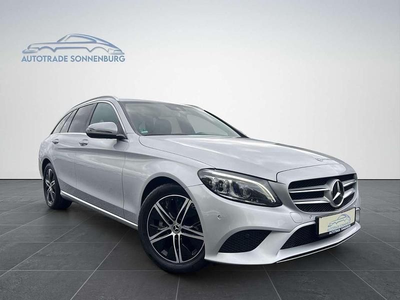 Gebraucht Mercedes C220 194 PS (142 kW) 2018 Silber Kombi