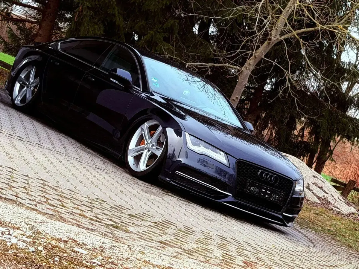 Gebraucht Audi RS7 Sport 204 PS (150 kW) 2011 Blau Kleinwagen