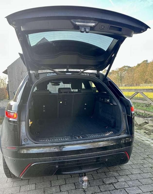 Gebraucht Land Rover Range Rover Velar 204 PS (150 kW) 2021 Schwarz SUV