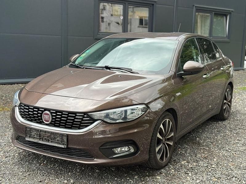 Braun Gebraucht 2016 Fiat Tipo Lounge Limousine | 2.999 € (Guter Preis) - Bild 1/4