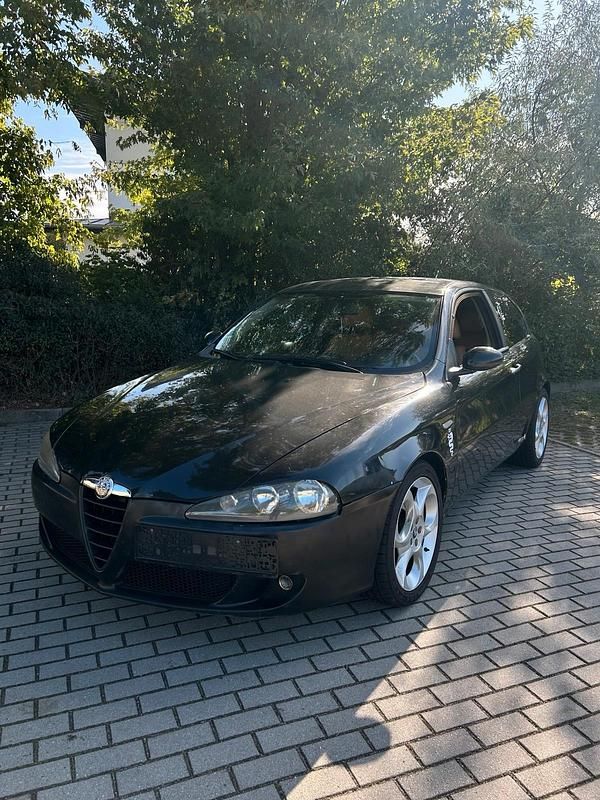 Schwarz Gebraucht 2006 Alfa Romeo 147 Kleinwagen | 1.700 € - Bild 1/4