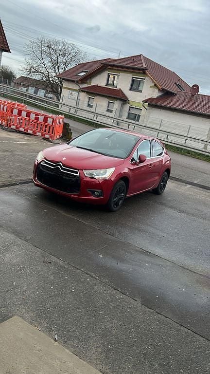 Gebraucht Citroën DS4 Chic 120 PS (88 kW) 2012 Rot Kleinwagen