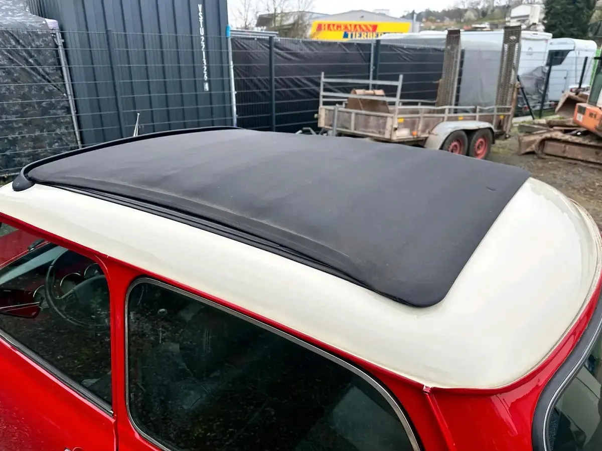 Usado Mini 1300 63 HP (46 kW) 2000 Vermelho Citadino