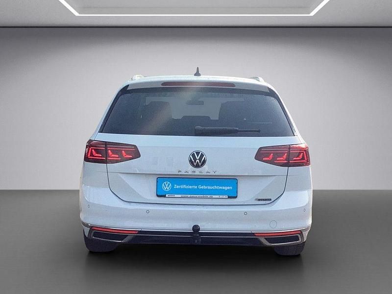 Gebraucht VW Passat Elegance 200 PS (147 kW) 2023 Weiß Kombi