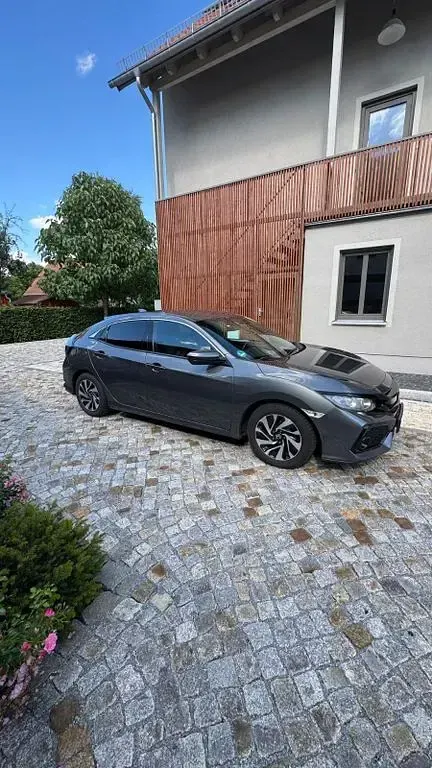 Gebraucht Honda Civic Elegance 129 PS (94 kW) 2017 Grau Limousine