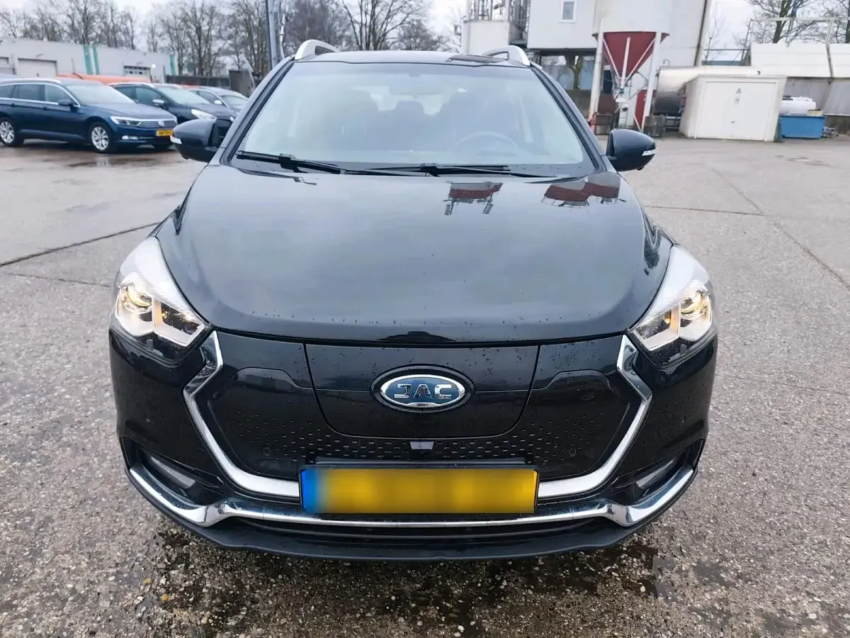 Gebraucht JAC iEV7s 82 kW (112 PS) 2021 Schwarz SUV