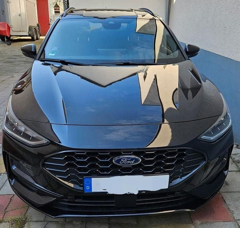 Gebraucht Ford Focus ST-Line 155 PS (114 kW) 2024 Schwarz Limousine