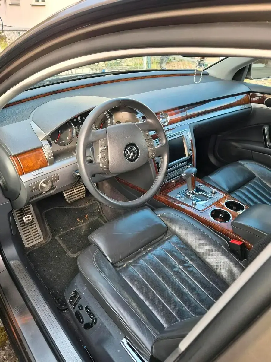Gebraucht VW Phaeton 240 PS (176 kW) 2013 Beige Limousine