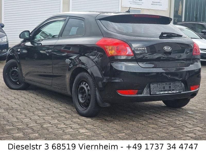 Gebraucht Kia Ceed LX 90 PS (66 kW) 2009 Schwarz Kleinwagen